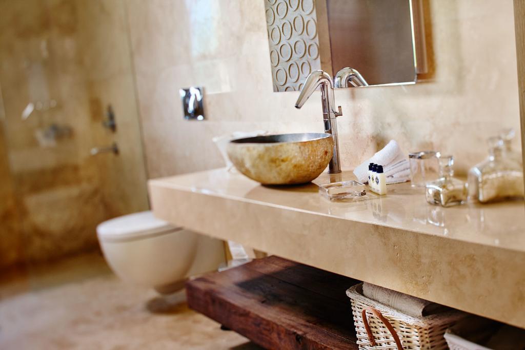 Two Rooms Hotel Urla Rum bild