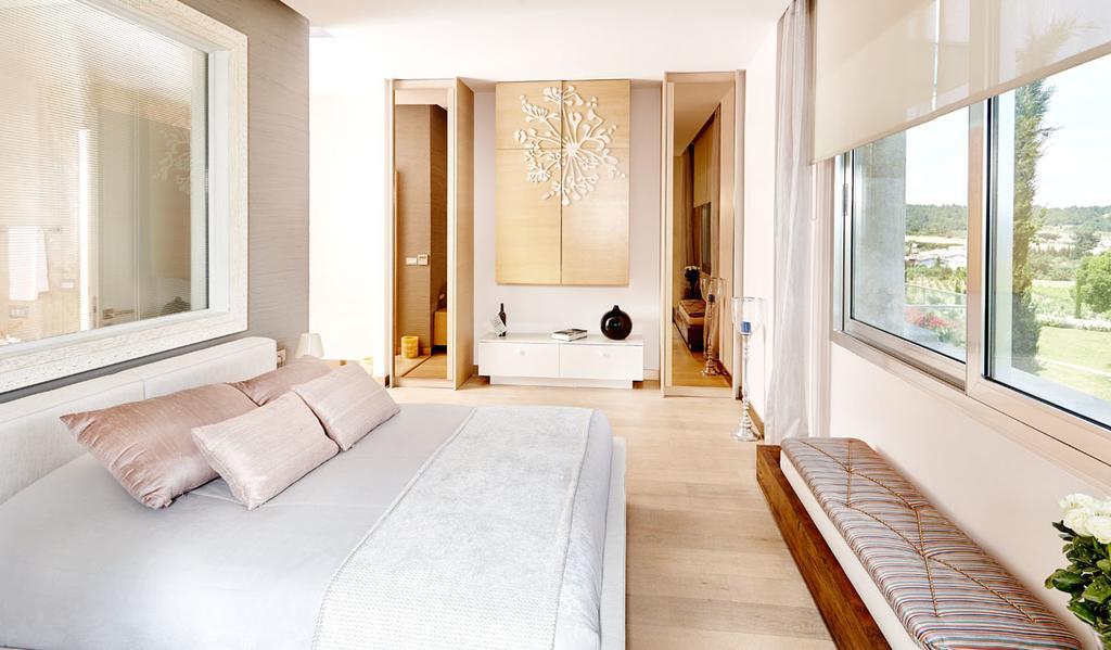 Two Rooms Hotel Urla Rum bild
